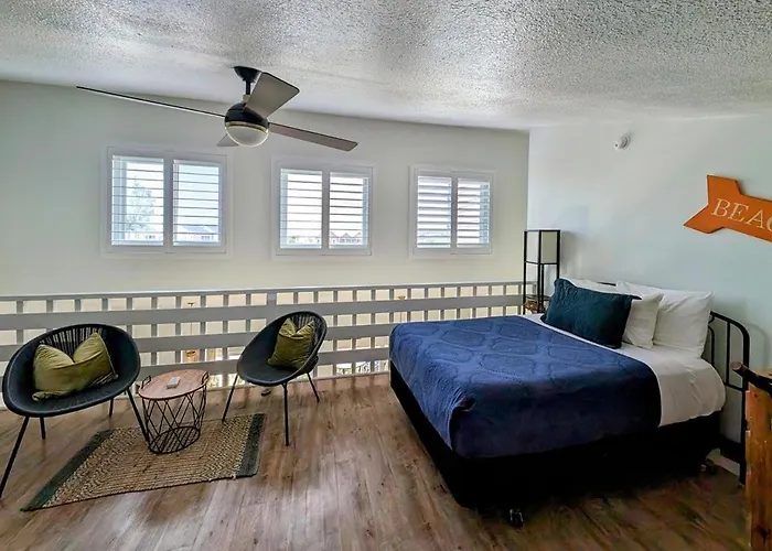 The Intercoastal #205 - Beachy Chic *