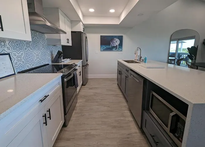 The Intercoastal #205 - Beachy Chic *