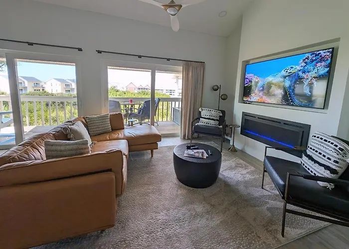 The Intercoastal #205 - Beachy Chic * Clearwater Beach