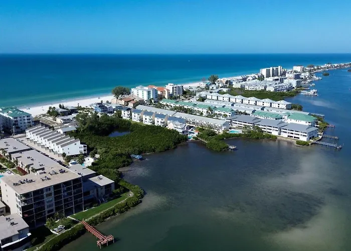 The Intercoastal #205 - Beachy Chic Clearwater Beach